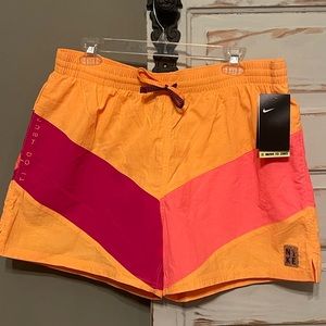 Nike Swim Men’s Volley 5” short Size XL